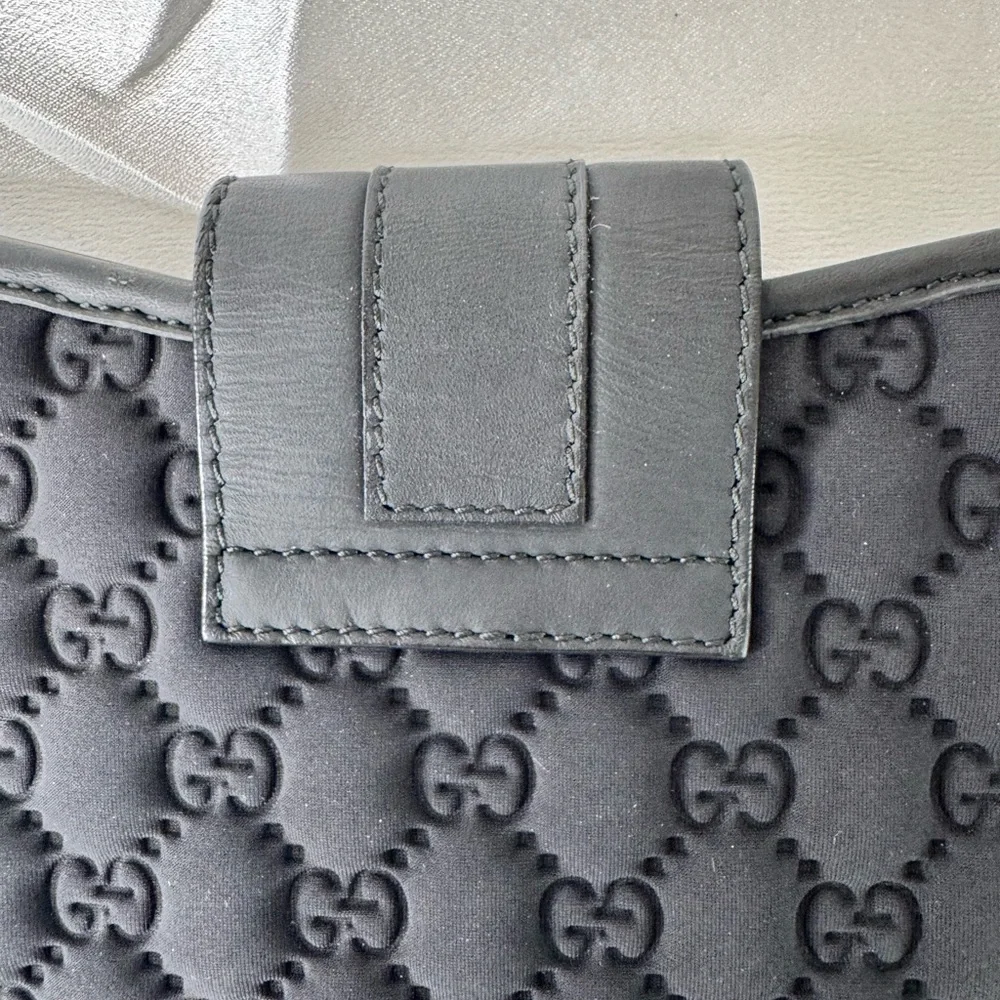 Authentic Gucci GG Tablet iPad Sleeve - Black Quilted Fabric Excellent Condition